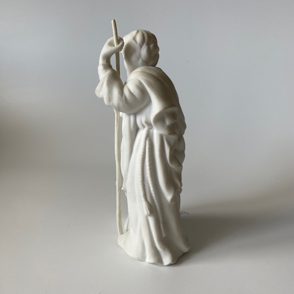 Vintage Avon Nativity Collectibles: “Joseph”, Bisque Porcelain Figurine, 1981 - Picture 6 of 7
